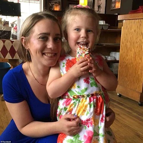 Allison King cùng cô con gái nhỏ của cô cũng tử vong. Ảnh: Facebook.