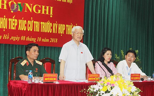Tổng Bí thư Nguyễn Phú Trọng phát biểu tại cuộc tiếp xúc cử tri.