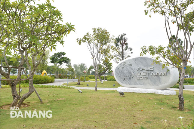  The owners of land pieces which will be taken back in order to expand the existing APEC Park have showed their consent about the land withdrawal for the sake of the general public