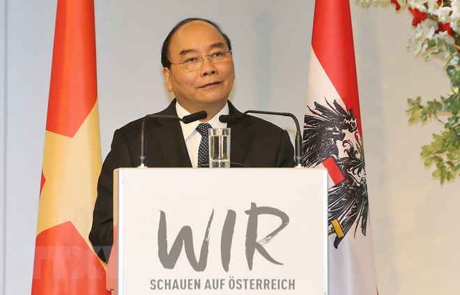 Thủ tướng Nguyễn Xuân Phúc phát biểu tại Diễn đàn doanh nghiệp Việt Nam-Áo. (Ảnh: Thống Nhất/TTXVN)