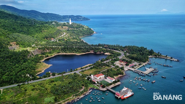 A beautiful panoramic view of the lake from above