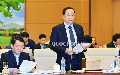 Chủ tịch UBMTTQVN Trần Thanh Mẫn trình bày báo cáo tổng hợp ý kiến, kiến nghị của cử tri và nhân dân (Ảnh:Quochoi.vn)
