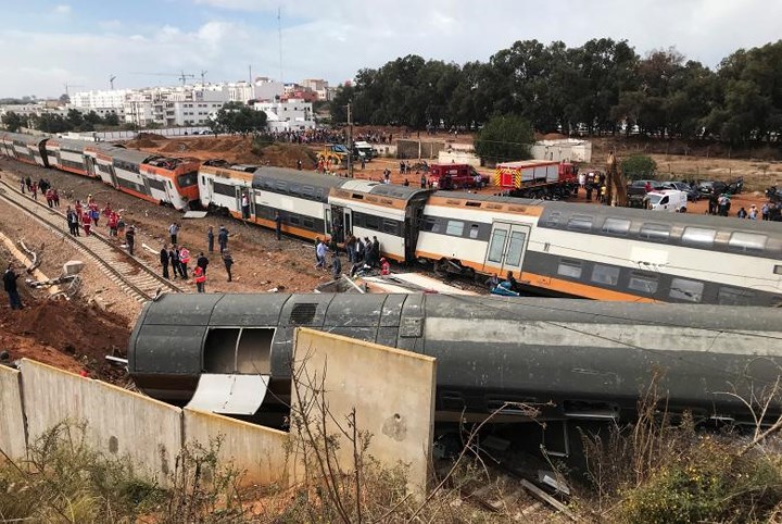 Toàn cảnh hiện trường vụ tai nạn tàu hỏa nghiêm trọng tại Ma Rốc.