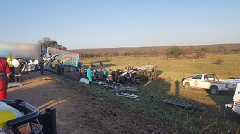 Vụ tai nạn khiến 27 người thiệt mạng. Ảnh: southafricatoday.