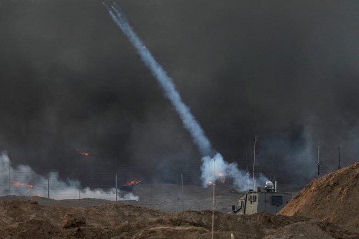Thủ tướng Israel Benjamin Netanyahu ngày 14/10 dọa sẽ tấn công nhằm vào Phong trào vũ trang Hamas sau khi bạo lực lại bùng phát ở dải Gaza.