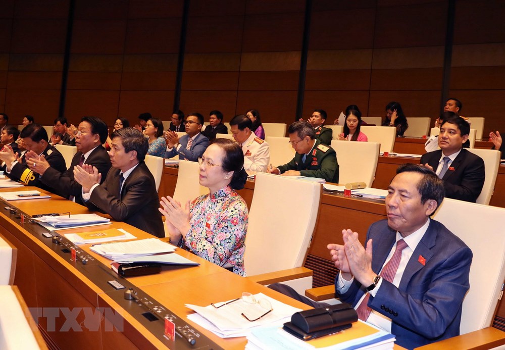 Các đại biểu tại Phiên khai mạc Kỳ họp thứ sáu, Quốc hội khóa XIV. (Ảnh: Thống Nhất/TTXVN)