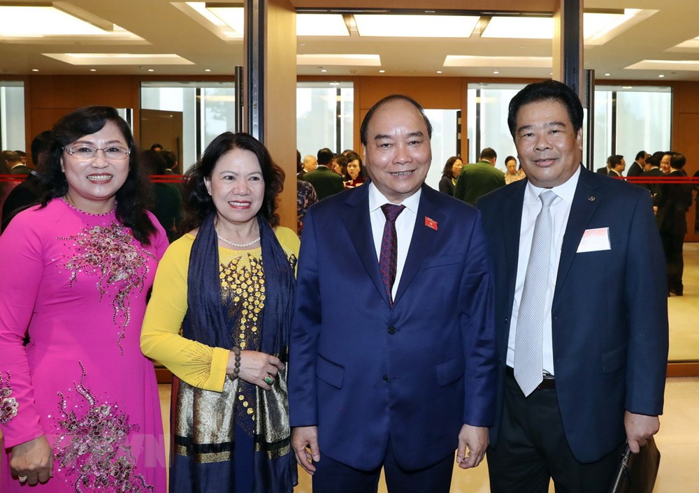 Thủ tướng Nguyễn Xuân Phúc và các đại biểu dự khai mạc Kỳ họp thứ sáu, Quốc hội khóa XIV. (Ảnh: Thống Nhất/TTXVN
