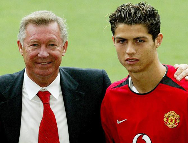 Sir Alex Ferguson chào đón C.Ronaldo trong ngày ra mắt MU