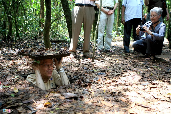 Visitors to Củ Chi Underground Tunnels in HCM City’s Củ Chi District. — Photo courtersy of Zing.vn Read more at http://vietnamnews.vn/life-style/468425/e-visa-scheme-to-be-extended-by-2-years.html#QTfK1koL1wDeaGeq.99