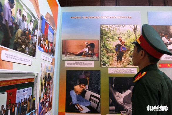 At the exhibition. (Photo: tuoitre.vn)