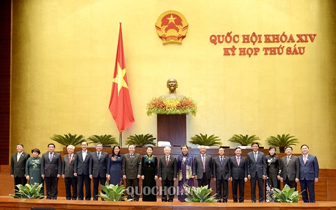Chủ tịch nước Nguyễn Phú Trọng chụp ảnh lưu niệm với Ủy ban Thường vụ Quốc hội