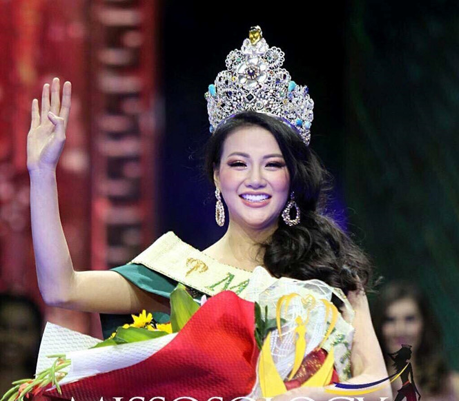 Phương Khánh đăng quang Hoa hậu Trái đất