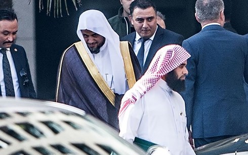Tổng chưởng lý Saudi Arabia, Saud al-Mujeb, xuất hiện ở Istanbul hôm 30/10. Ảnh: Getty.