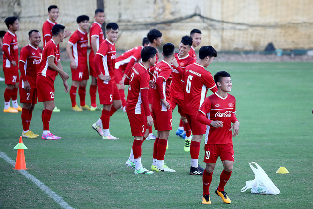 25 tuyển thủ Việt Nam đều tỏ ra rất quyết tâm - Ảnh: Gia Hưng