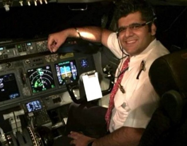 Cơ trưởng người Ấn Độ Bhavye Suneja, 31 tuổi, đã có 6.000 giờ bay và đã đề nghị được quay trở lại sân bay vài phút sau khi cất cánh và không lâu trước khi mất liên lạc với kiểm soát không lưu.