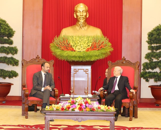 Tổng Bí thư, Chủ tịch nước Nguyễn Phú Trọng tiếp Thủ tướng Pháp Édouard Philippe. (Ảnh: Trí Dũng/TTXVN)