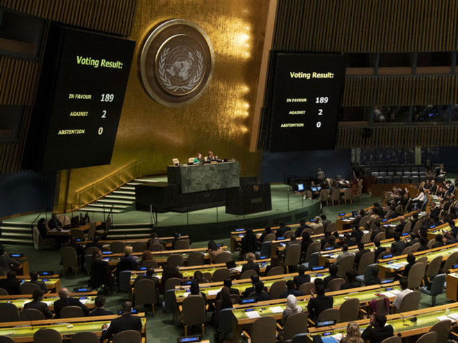 Với 189 phiếu ủng hộ, 2 phiếu trắng và 2 phiếu chống, Đại hội đồng Liên Hợp Quốc thông qua nghị quyết kêu gọi chấm dứt cấm vận kinh tế của Mỹ đối với Cuba. Ảnh: UN News