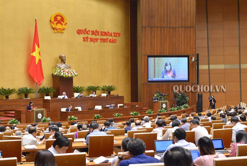 Quốc hội thảo luận ở hội trường về một số nội dung còn ý kiến khác nhau của dự án Luật Đặc xá (sửa đổi). Ảnh: quochoi.vn.