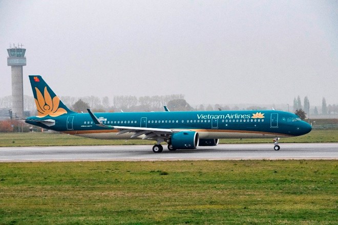 National flag carrier Vietnam Airlines receives its first Airbus A321neo from US-based Aviation Capital Group (ACG) in Hamburg, Germany earlier this week. (Photo courtesy of Vietnam Airlines)