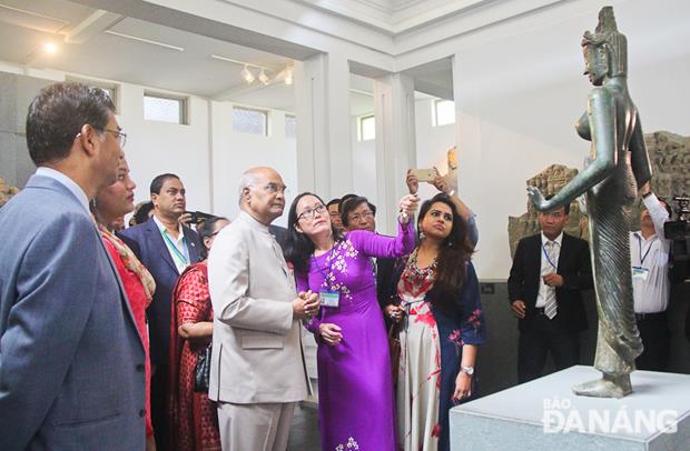 President Kovind showing his keen interest in a gilt-bronze statue of Bodhisattva Tara which is the largest bronze statue of Cham arts. The statute dates back to between the late 9th and the early 10th centuries. 