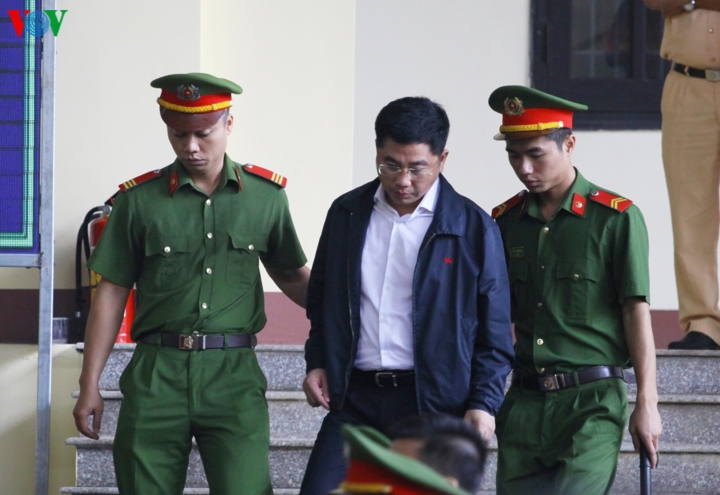 Trước đó, bị cáo Nguyễn Văn Dương đã nói trước tòa sẽ chấp nhận mọi hình phạt mà không kháng cáo.