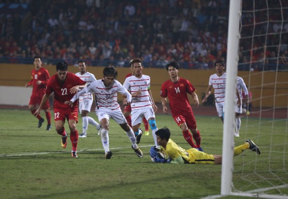 Đội tuyển Việt Nam giành ngôi đầu bảng A AFF Cup 2018 với 10 điểm