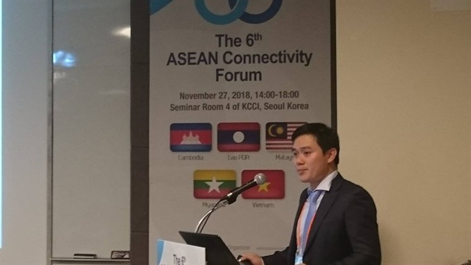 Trần Việt Dũng, head of PPP Office under MPI calls for more effective ASEAN - Korea cooperation using internet-based technology. — VNS Photo Mỹ Hà Read more at http://vietnamnews.vn/economy/480904/asean-member-states-and-s-korea-discuss-investment-at-connectivity-forum.html#zDX3WEOdAQ3AOxQb.99