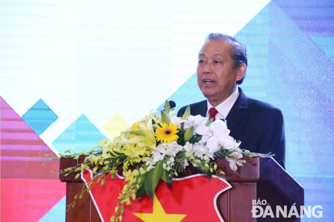 Vietnamese Permanent Deputy Prime Minister Truong Hoa Binh addressing the Wednesday opening ceremony of the first Global Young Vietnamese Intellectual Forum