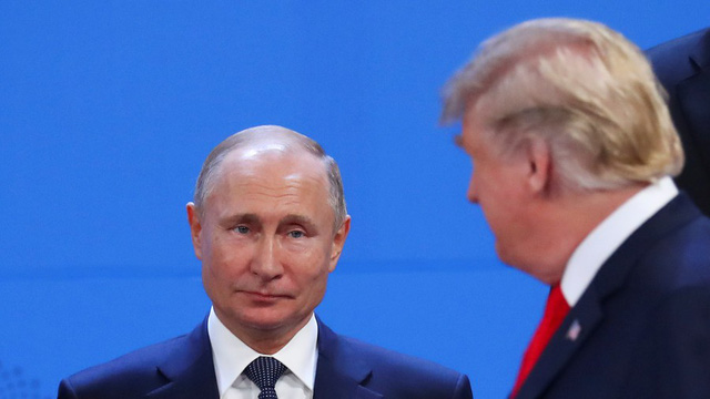 Tổng thống Nga Vladimir Putin và người đồng cấp Mỹ Donald Trump (Ảnh: Reuters)
