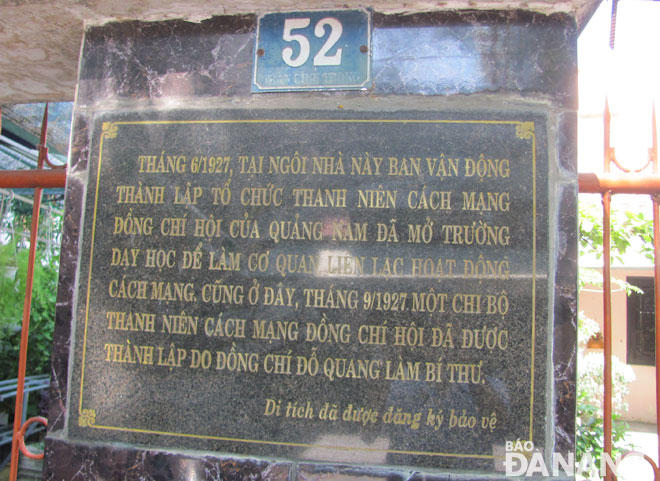 Bia di tích nhà số 52 Trần Bình Trọng.
