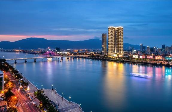 Tòa căn hộ khách sạn Vinpearl Condotel Riverfront Đà Nẵng với 864 phòng nghỉ tiện nghi, đáp ứng quy mô của các đoàn khách lớn.