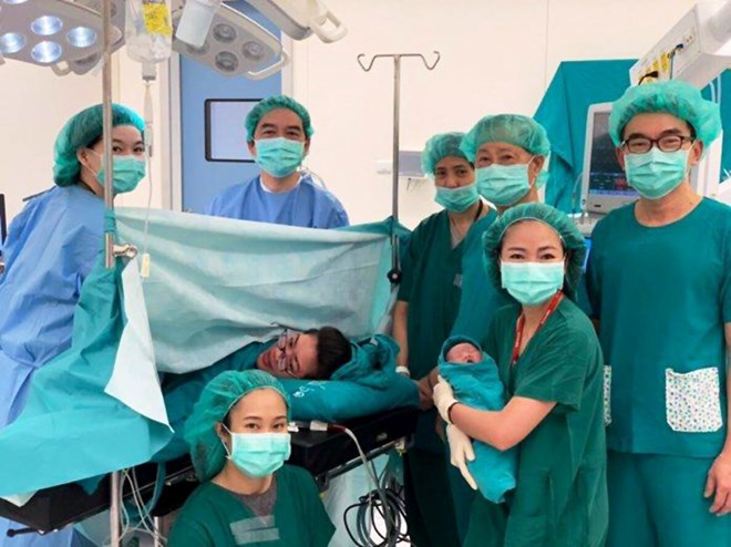 Chulalongkorn Hospital of Thailand has hailed the resounding success of medicine after the country’s first test-tube baby, who is now a grown man, became a father (Photo: www.nationmultimedia.com)