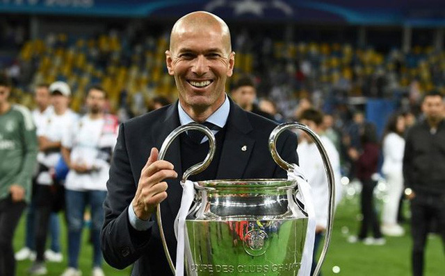 Đúng 5 ngày sau khi giành chức vô địch Champions League lần thứ 3 liên tiếp cùng với Real Madrid, HLV Zidane đã bất ngờ nói lời chia tay CLB. Lý do được ông thầy người Pháp đưa ra là muốn 
