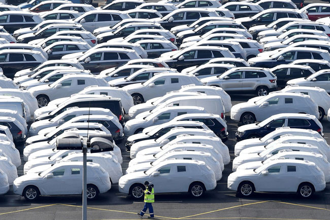 Trong năm qua, EU luôn bị Mỹ đe dọa áp thuế lên ô-tô lắp ráp tại châu Âu nếu không nới lỏng các rào cản thương mại. Ảnh: Shutterstock