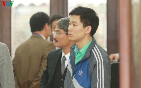 Bị cáo Hoàng Công Lương giữ quyền im lặng với chính luật sư của mình