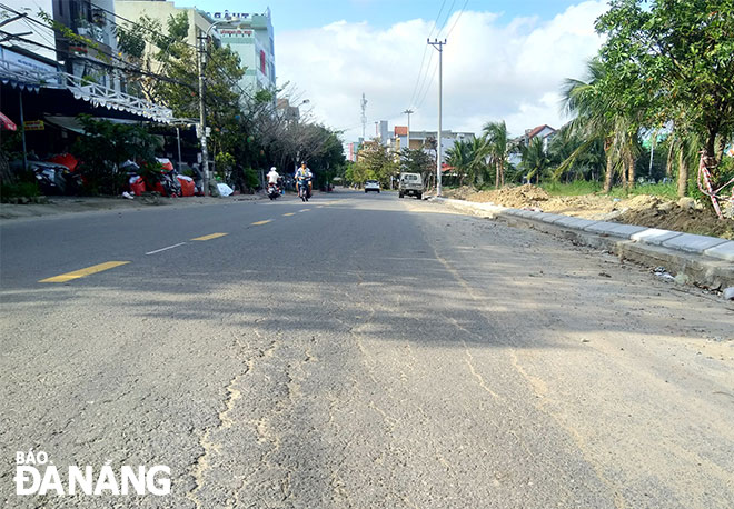 Sửa đường Nguyễn Đình Tựu trước Tết