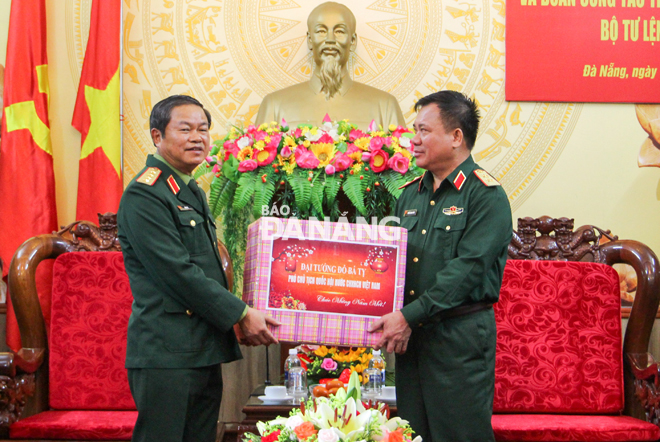 Phó Chủ tịch Quốc hội Đỗ Bá Tỵ thăm, chúc Tết tại Đà Nẵng