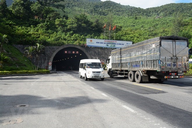 Bộ Giao thông Vận tải nới mức phí tối đa BOT qua hầm đường bộ