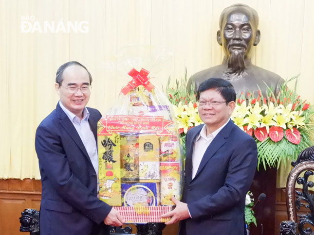Bí thư Thành ủy Thành phố Hồ Chí Minh Nguyễn Thiện Nhân chúc Tết thành phố Đà Nẵng