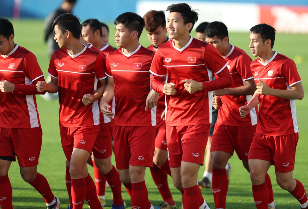 Cận cảnh tuyển Việt Nam hăng say tập luyện chờ đối đầu Nhật Bản