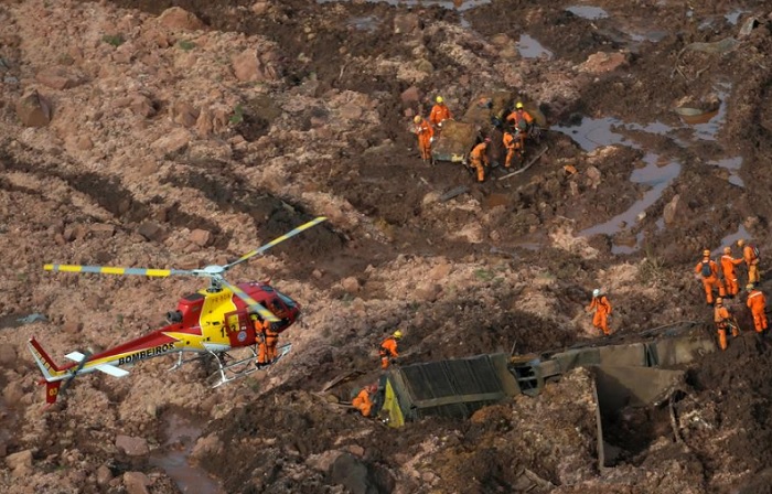 Brazil tìm hơn 250 người mất tích do vỡ đập