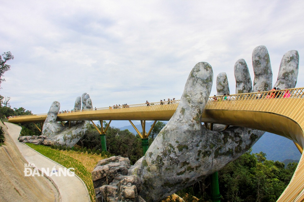 The Cau Vang ( Golden Bridge) in Ba Na Hills Resort