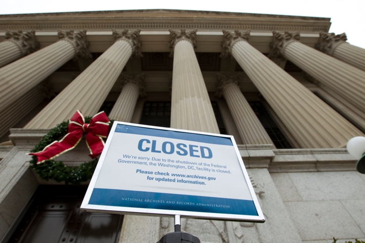 Cục Lưu trữ Quốc gia Mỹ thông báo đóng cửa cùng ngày khi tuyên bố đóng cửa một phần chính phủ được đưa ra hôm 22/12. 