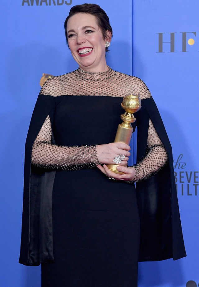 Olivia Colman - Nữ diễn viên chính xuất sắc nhất dành cho phim hài/ca nhạc.