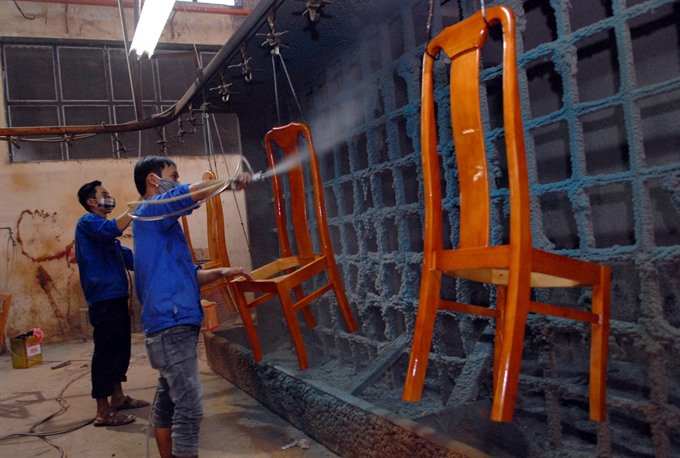 Wooden furniture is made for export at the Viet Trung Ltd Company in Northwestern Dong Hoi Industrial Zone in the central province of Quang Binh. Timber and wooden products are Viet Nam’s key export products to the EU while EU consumers are paying greater attention to the origin of products.