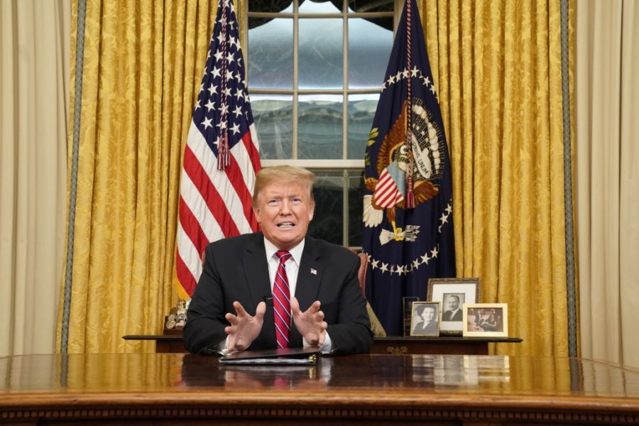 Tổng thống Trump phát biểu từ Phòng Bầu dục sáng 9/1 (giờ Việt Nam). Ảnh: Getty