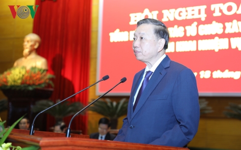 Bộ trưởng Công an Tô Lâm trình bày tham luận tại Hội nghị toàn quốc tổng kết công tác tổ chức xây dựng Đảng năm 2018, triển khai nhiệm vụ năm 2019 (Ảnh: Bá Thắng)