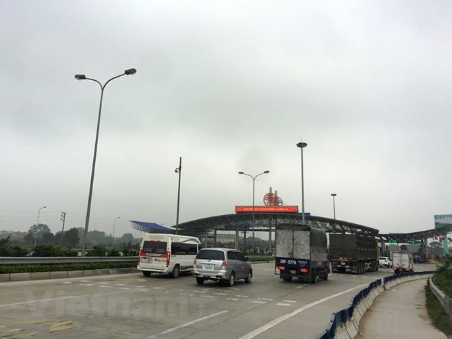 Phương tiện lưu thông qua trạm thu phí của dự án đường cao tốc Pháp Vân-Cầu Giẽ. (Ảnh: Việt Hùng/Vietnam+)
