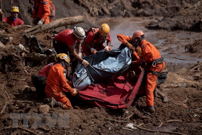 Có 350 người thiệt mạng trong vụ vỡ đập tại Brazil