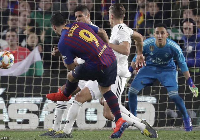 Barcelona 1-1 Real Madrid: Bất phân thắng bại